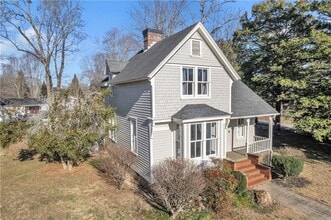 Building Photo - 225 S Park St