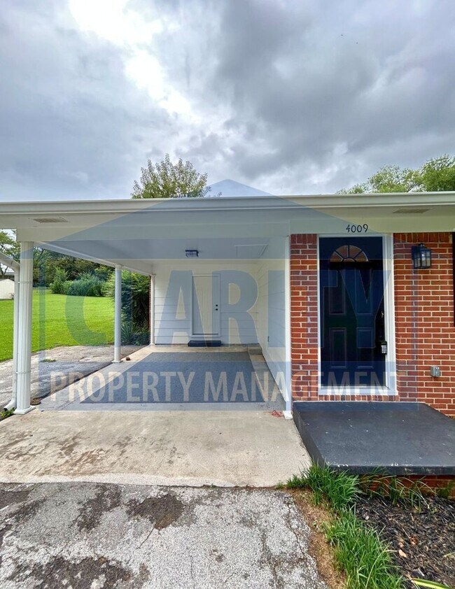 Foto del edificio - Updated ranch-style home in great neighbor...