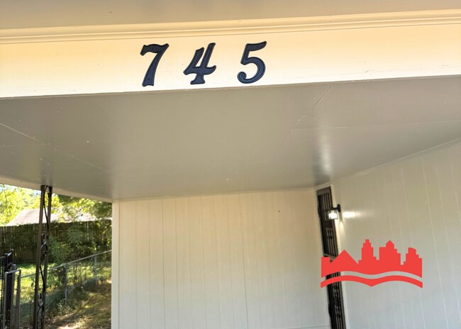 Foto del edificio - 745 Margie Dr