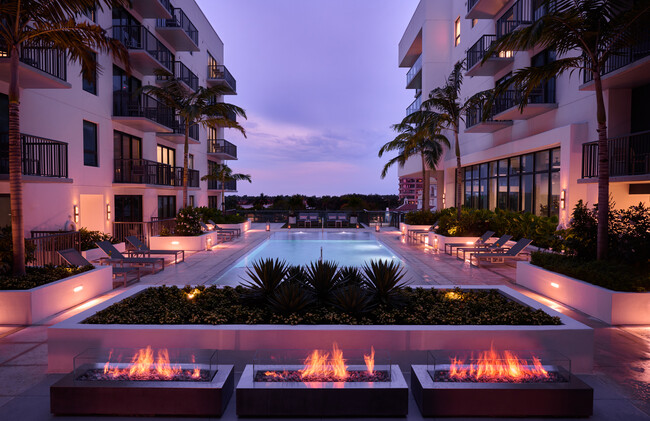 Pool Area w/Spectacular Views of Intracoastal - AKA West Palm