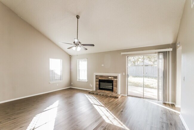 Foto del edificio - 19514 Glenway Falls Dr