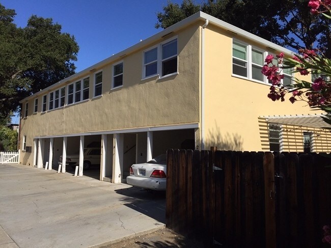 Foto del edificio - 683 Live Oak Ave