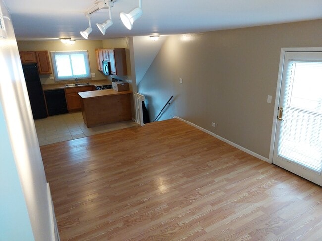 Building Photo - 683 Rosner Dr