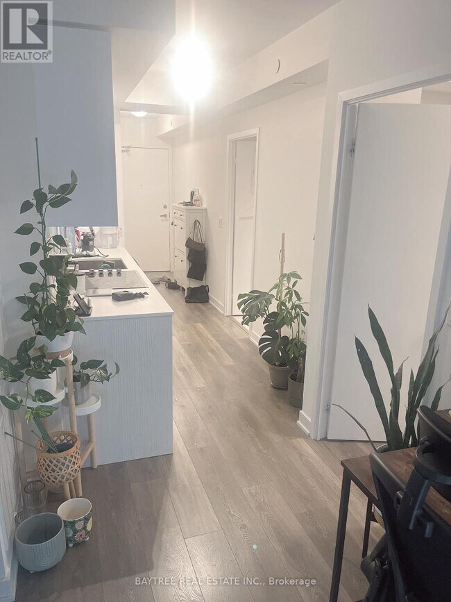 Photo du bâtiment - 99 Broadway Ave