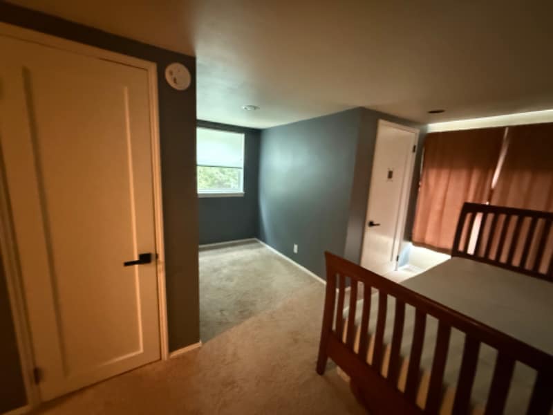 Building Photo - 16536 SE Newport Way