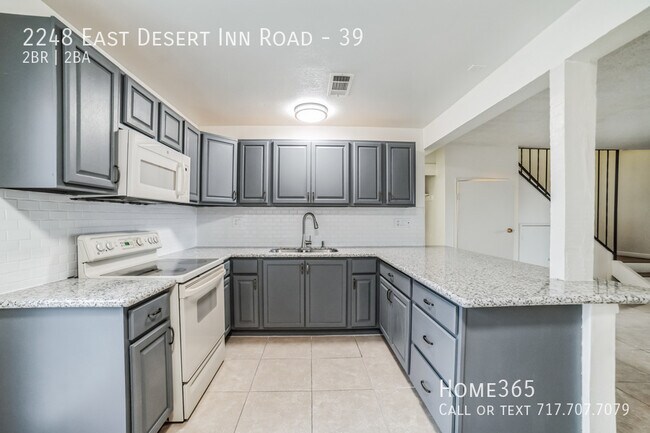 Building Photo - Vibrant Stylish 2-Bed 1.5 Bath Residence a...