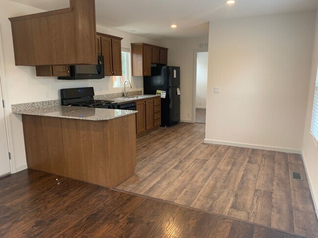 Foto del edificio - Terrific ADU home with private yard!