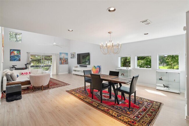 Foto del edificio - 2433 Wentworth St