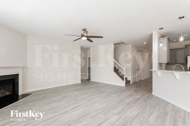 Foto del edificio - 2641 Kinmere Dr