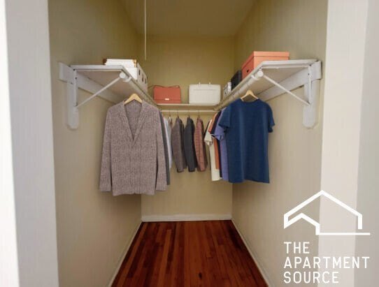 Photo - 947 W Cornelia Ave Apartment