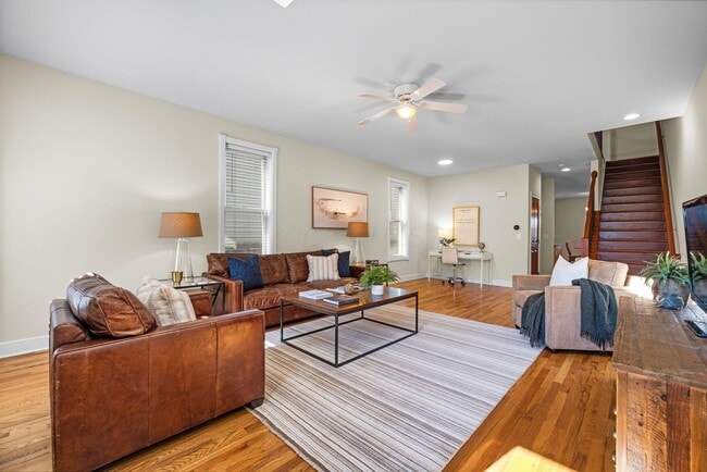 Foto del edificio - 975 N 6th St