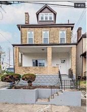 Building Photo - 552 Freeland St