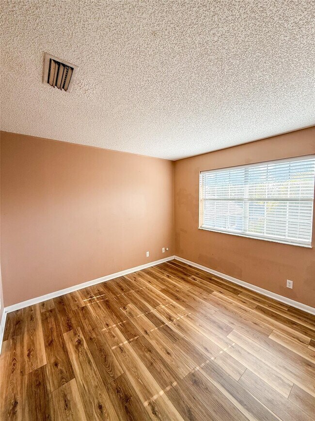 Foto del edificio - 11474 NW 42nd St