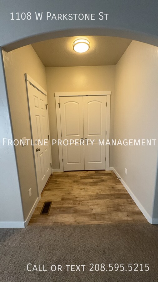 Foto del edificio - 1108 W Parkstone St