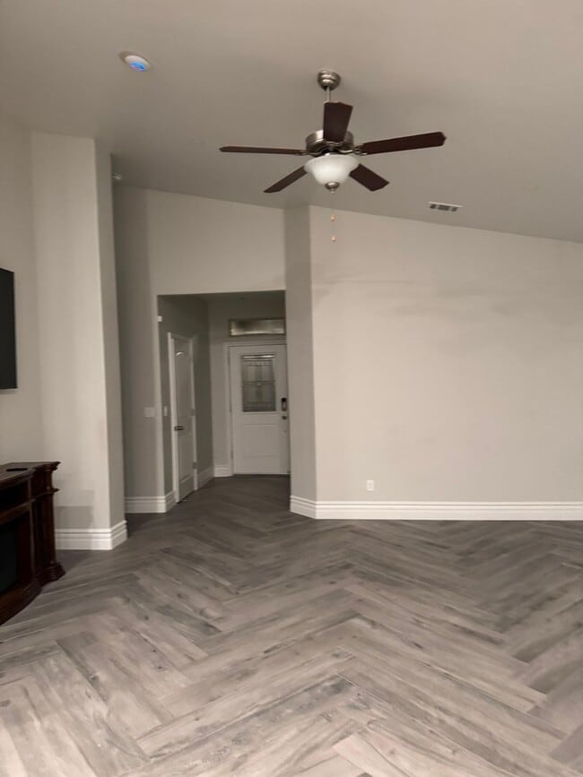 Building Photo - Charming 4?BD • 2?BA Single-Family Home | ...