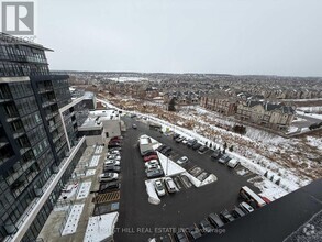 Building Photo - 395 Dundas St W