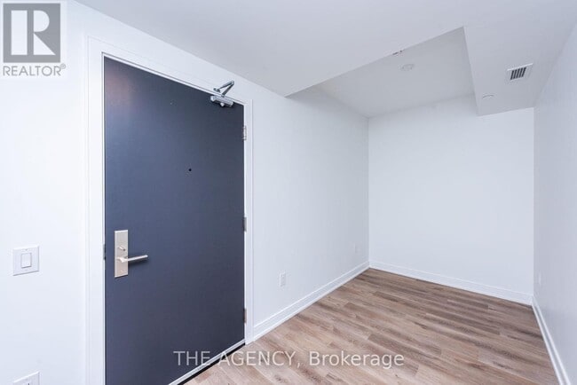 Building Photo - 3009 Novar Rd