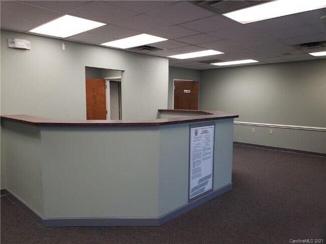 Building Photo - 1126 Lenoir Rhyne Blvd SE