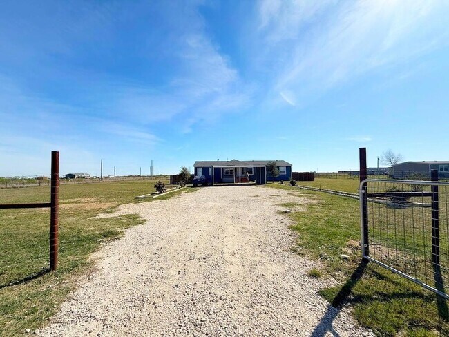 Building Photo - 2709 Co Rd 463