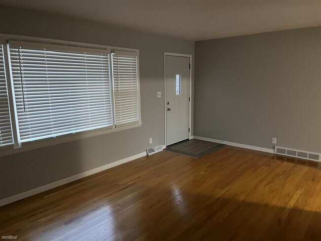 Foto del edificio - 3 br, 1 bath House - 2632 20th Ave N