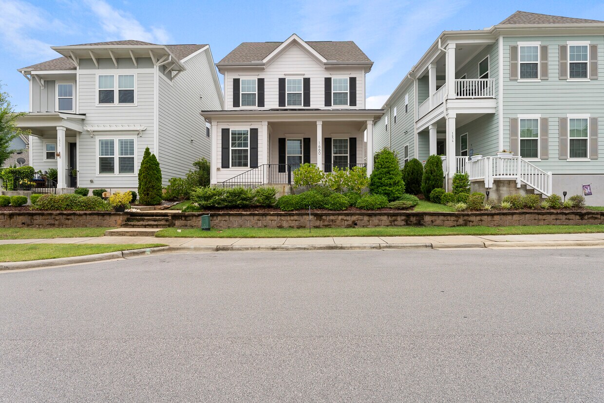 Foto principal - 1660 Holding Village Way