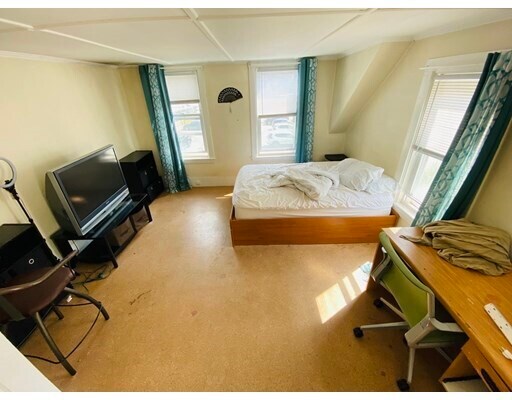 Building Photo - 114 Broad St