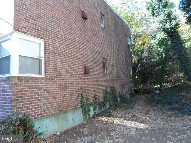 Foto del edificio - 6320 N 10th St