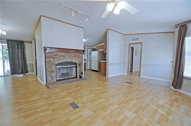 Building Photo - 507 Horseshoe Dr