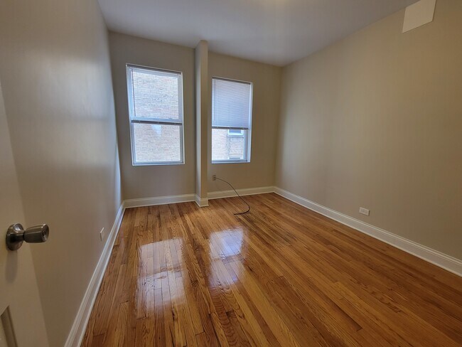 Foto del edificio - 6420 S Kenwood Ave