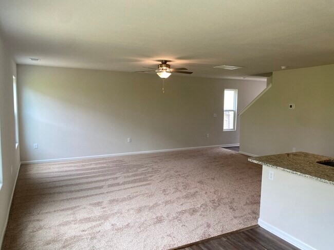 Foto del edificio - 9350 Creedmore Hills Dr