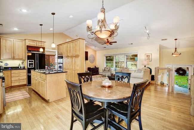 Building Photo - 209 Winchester Beach Dr