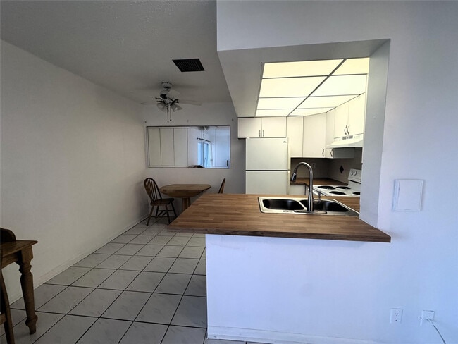 Foto del edificio - 1701 Buchanan St