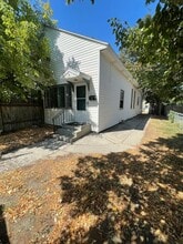 Building Photo - 37 Broadwater Ave