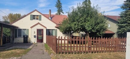 Building Photo - 154 6th St W