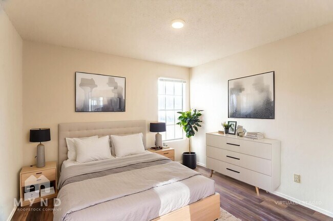 Foto del edificio - 2214 Creekside Ln