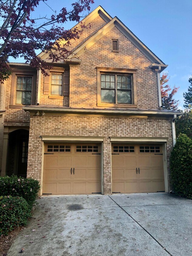 Foto principal - 1624 Caswell Pkwy