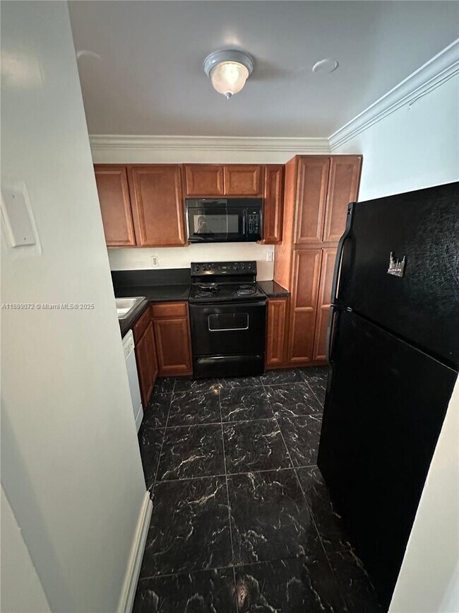 Foto del edificio - 498 NW 165th St