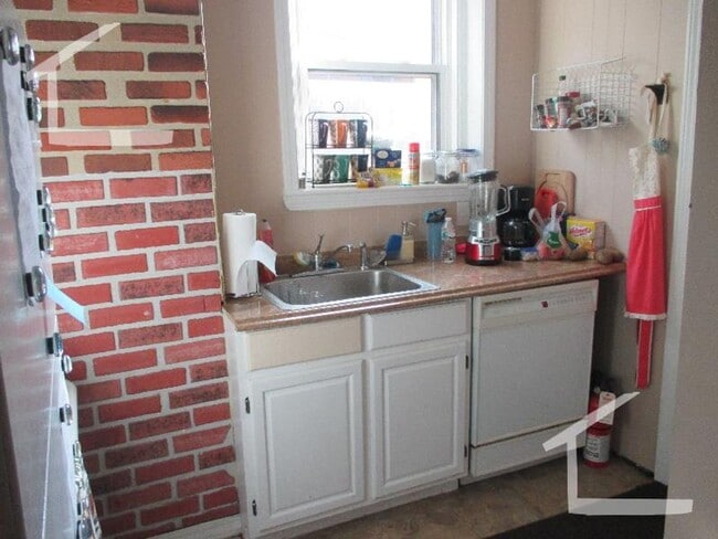 No Brokers Fee, Steps from the T Stop, Eat-in Kitchen Porch, Parking for Rent, Pets Friendly - No Brokers Fee, Steps from the T Stop, Eat-in Kitchen Porch, Parking for Rent, Pets Friendly Apartment