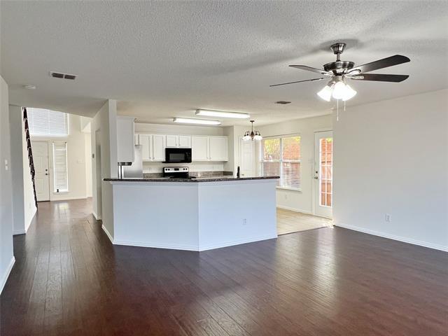 Building Photo - 5232 Boxwood Ln