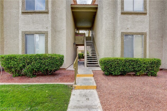 Foto del edificio - 7200 W Pirates Cove Rd