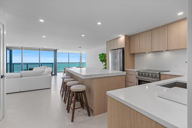 Foto del edificio - 10410 S Ocean Dr