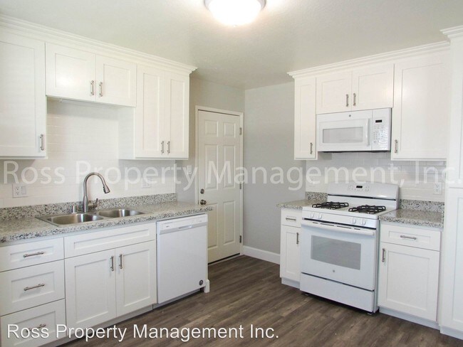 Building Photo - 2 br, 1 bath Apartment - 1076 Ora Avenue