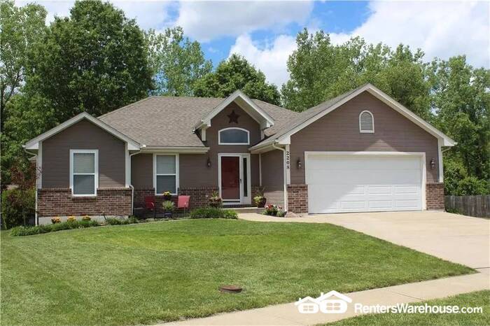 Primary Photo - 4 Bed 3 Bath in Independence! Available NOW!!