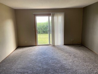 Building Photo - 4942 DuBois Dr