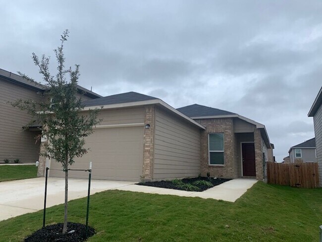 Foto del edificio - ONE STORY  |  NO CARPET  |  9' CEILING  |  EASY MAINTENANCE  |  2 CAR GARAGE  |  BUILT IN 2023