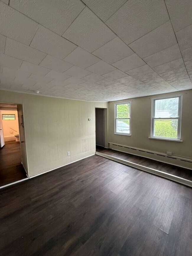 Foto del edificio - 383-385-385 Carver St