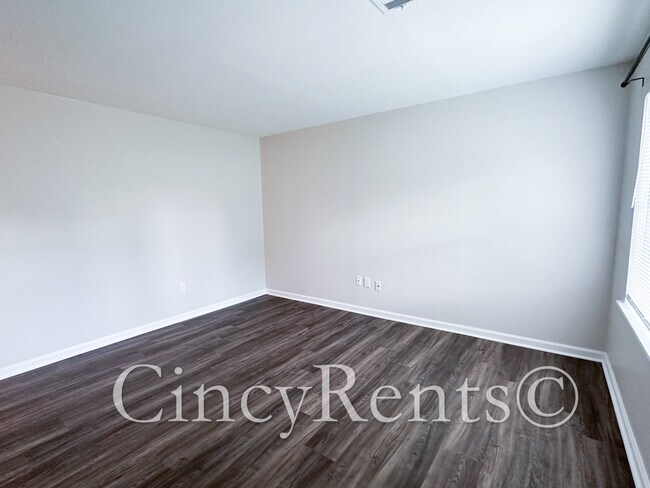 Foto del edificio - 988 Stratford Pl