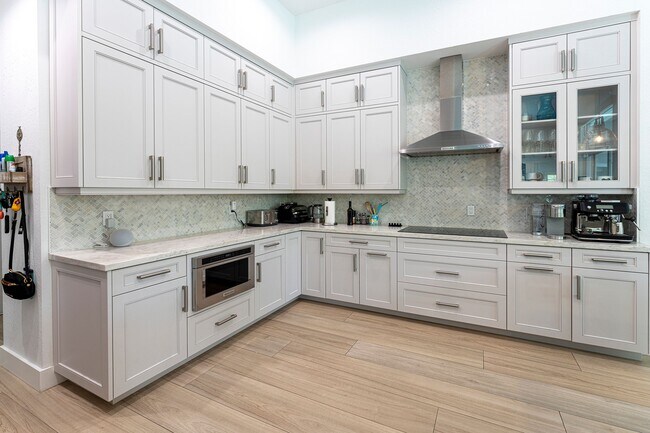 Foto del edificio - 4023 W Lake Estates Dr