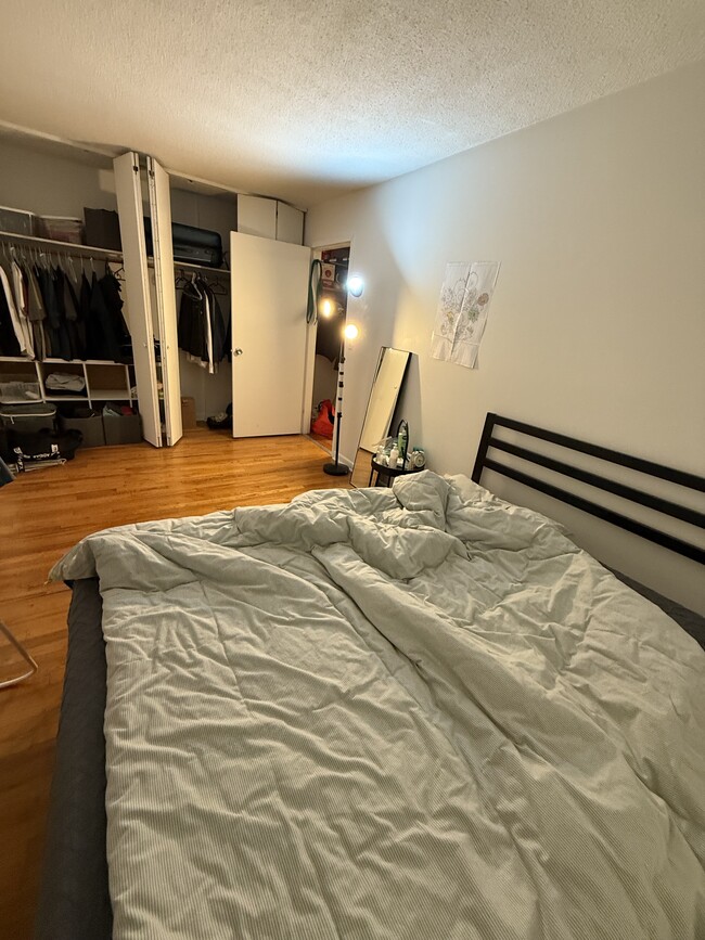 Building Photo - 42 Putnam Ave