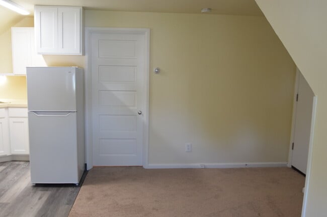 Foto del edificio - 815 Rosedale Ave